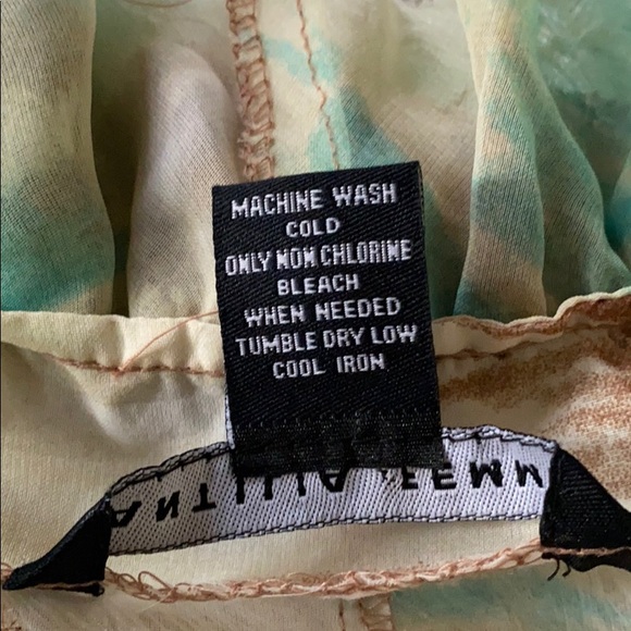 Ruffley 💃 airy vavavoom top - Picture 5 of 5